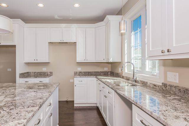 6941 Cambria Cove, Lakewood, IL 60014