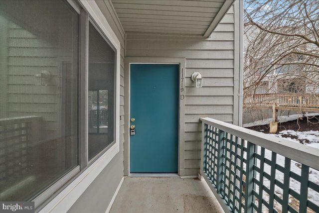 11719-D SUMMERCHASE CIR, Reston, VA 20194