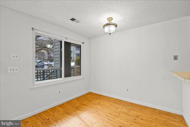 11719-D SUMMERCHASE CIR, Reston, VA 20194