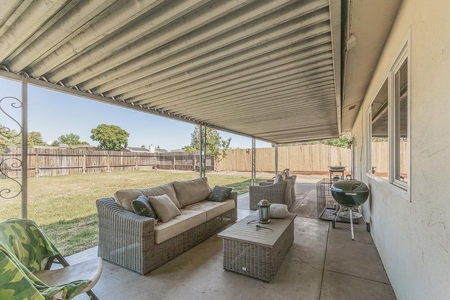 1385 Bernadine Drive, Clovis, CA 93611