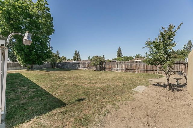 1385 Bernadine Drive, Clovis, CA 93611