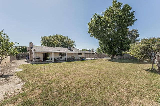 1385 Bernadine Drive, Clovis, CA 93611