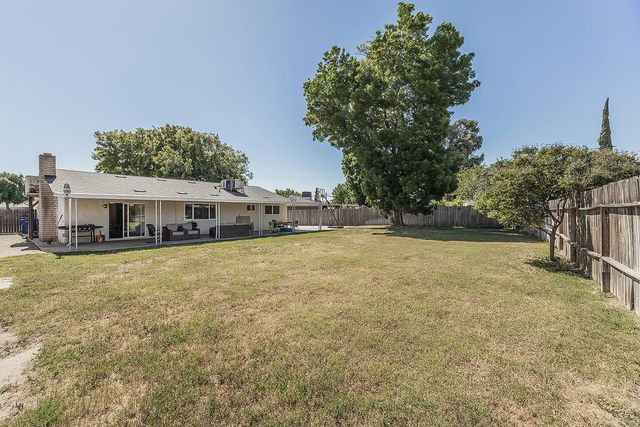 1385 Bernadine Drive, Clovis, CA 93611