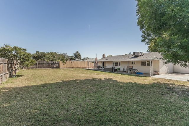 1385 Bernadine Drive, Clovis, CA 93611