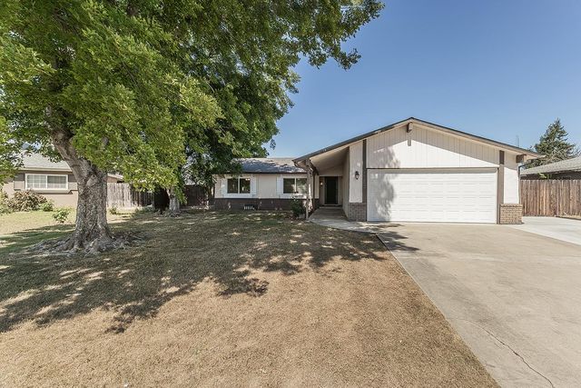 1385 Bernadine Drive, Clovis, CA 93611