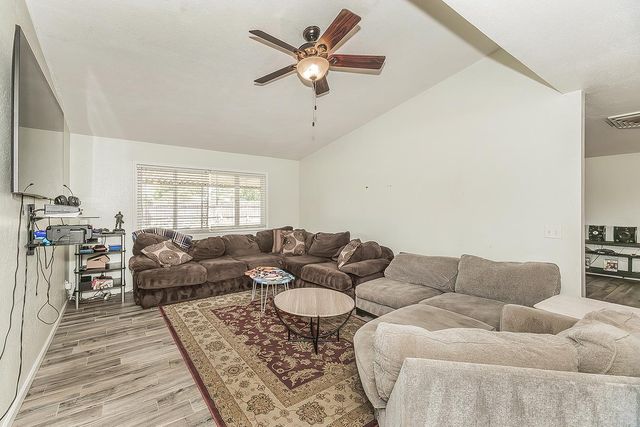 1385 Bernadine Drive, Clovis, CA 93611