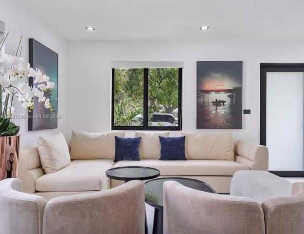 400 NW 40th Street, Miami, FL 33127