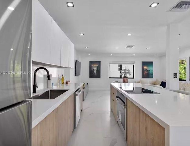400 NW 40th Street, Miami, FL 33127