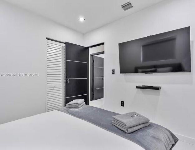 400 NW 40th Street, Miami, FL 33127