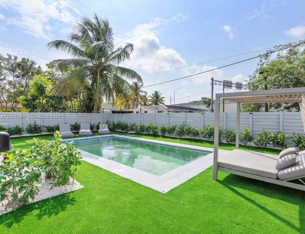 400 NW 40th Street, Miami, FL 33127