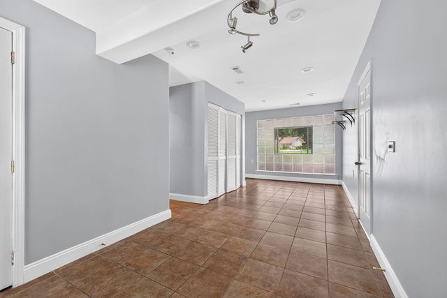475 W Johnstown Road, Gahanna, OH 43230