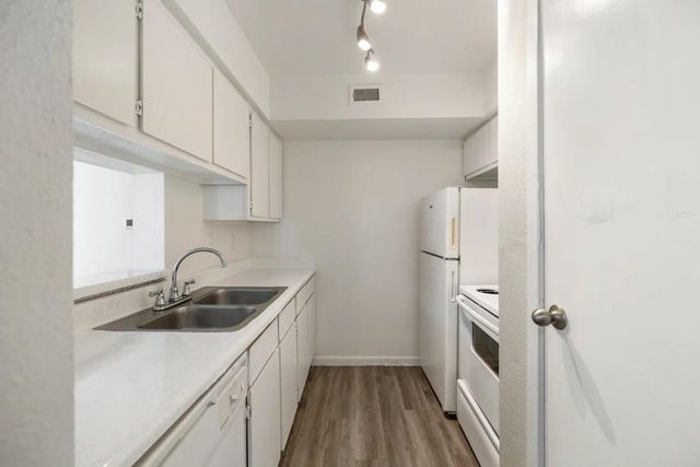 11715 S Glen Drive 801-1, Houston, TX 77099
