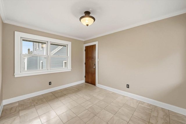 4432 W Howard AVENUE, Milwaukee, WI 53220