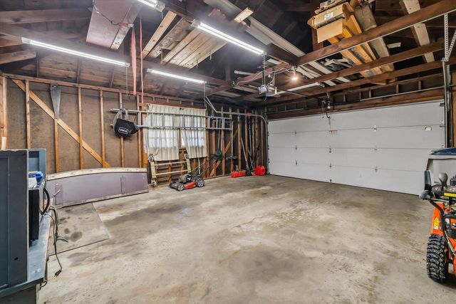 4432 W Howard AVENUE, Milwaukee, WI 53220