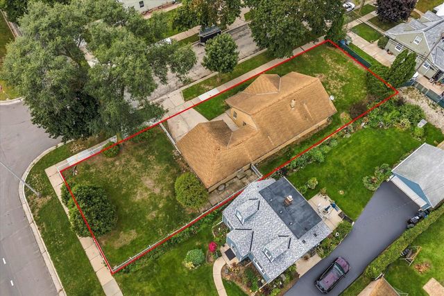4432 W Howard AVENUE, Milwaukee, WI 53220