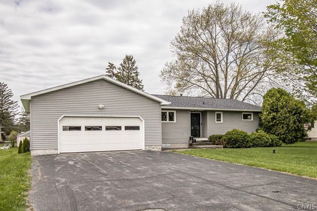 403 Stillwell Circle, Dewitt, NY 13057