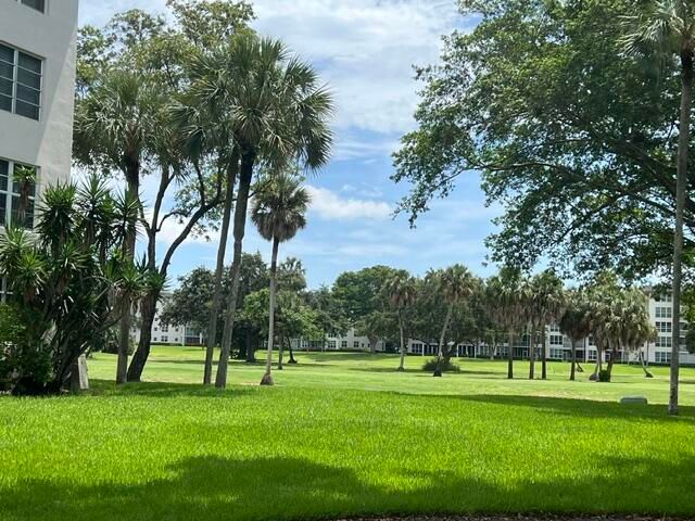 3800 OAKS CLUBHOUSE Drive 112, Pompano Beach, FL 33069