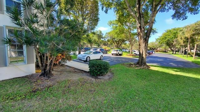 3800 OAKS CLUBHOUSE Drive 112, Pompano Beach, FL 33069