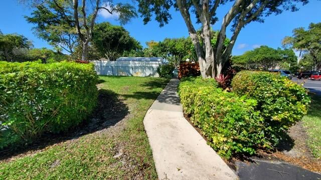 3800 OAKS CLUBHOUSE Drive 112, Pompano Beach, FL 33069