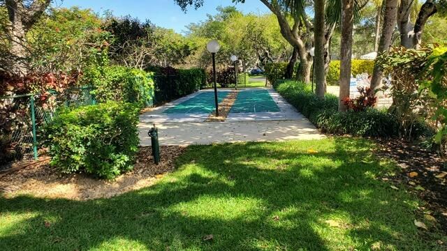3800 OAKS CLUBHOUSE Drive 112, Pompano Beach, FL 33069