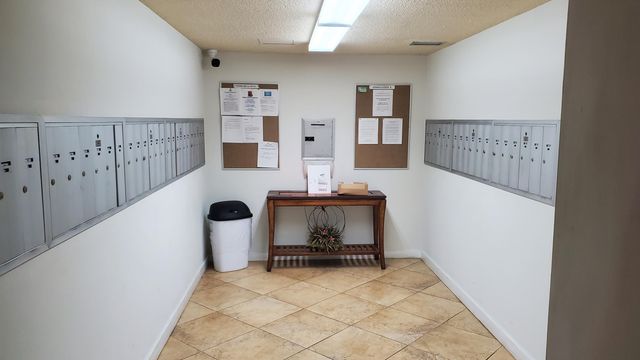 3800 OAKS CLUBHOUSE Drive 112, Pompano Beach, FL 33069