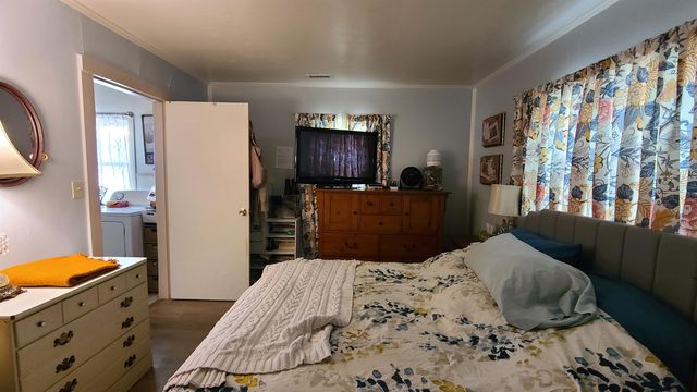 304 Minnesota St, Winfield, KS 67156