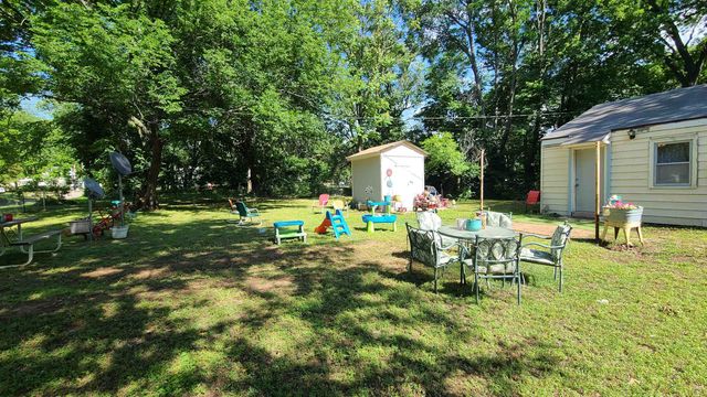 304 Minnesota St, Winfield, KS 67156