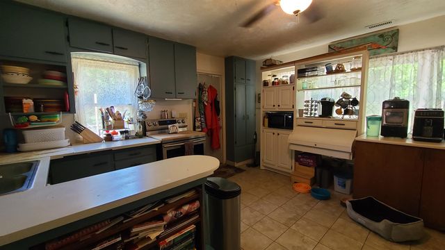 304 Minnesota St, Winfield, KS 67156