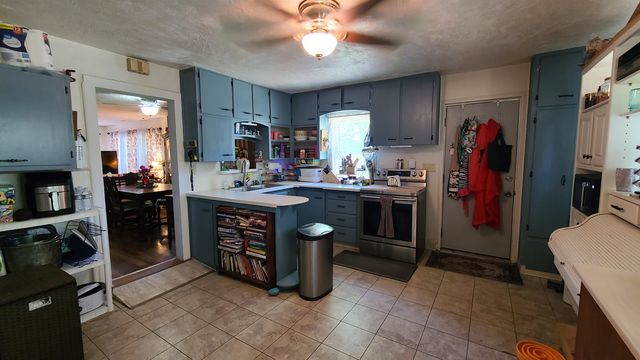 304 Minnesota St, Winfield, KS 67156