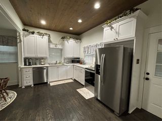 506 W Baylor Street A, Ennis, TX 75119