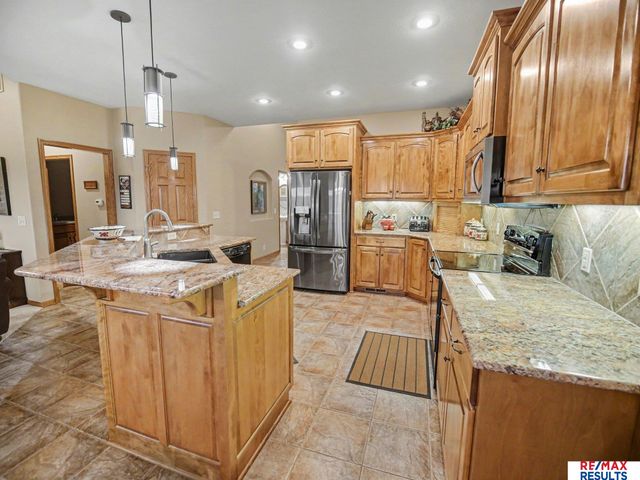 3626 S 193 Street, Omaha, NE 68130