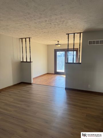 5811 Queens Drive, Lincoln, NE 68516