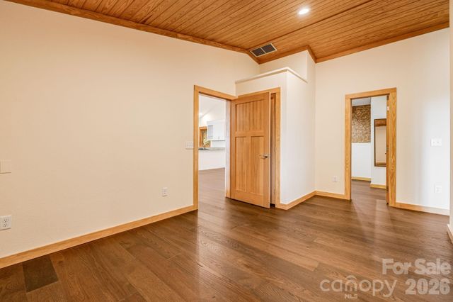 55 Glade Lane, Black Mountain, NC 28711