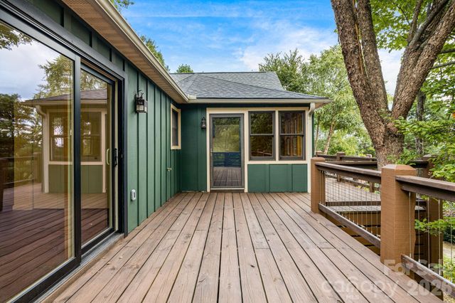 55 Glade Lane, Black Mountain, NC 28711