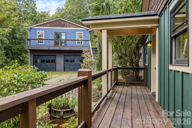 55 Glade Lane, Black Mountain, NC 28711