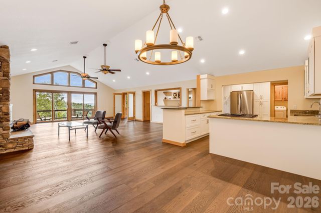 55 Glade Lane, Black Mountain, NC 28711