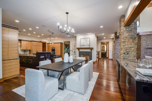 908 Julian Court, Naperville, IL 60540