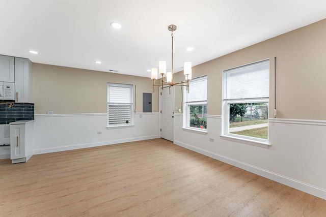 6615 S Normal Boulevard, Chicago, IL 60621