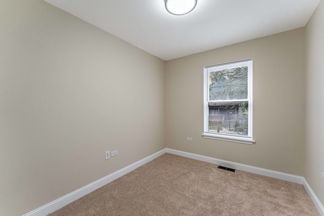 6615 S Normal Boulevard, Chicago, IL 60621