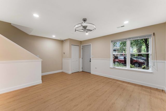 6615 S Normal Boulevard, Chicago, IL 60621