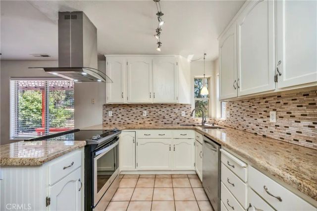 15632 Little Peak Road, Hidden Valley Lake, CA 95467