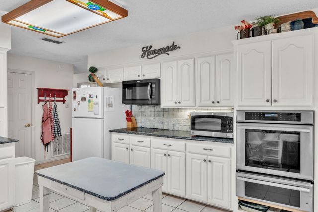 2802 Red Maple Rd, Big Sandy, TX 75755