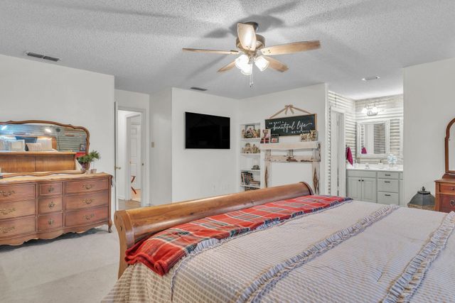 2802 Red Maple Rd, Big Sandy, TX 75755