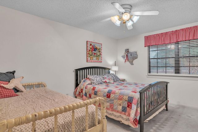 2802 Red Maple Rd, Big Sandy, TX 75755