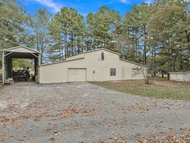 2802 Red Maple Rd, Big Sandy, TX 75755