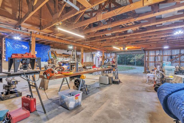 2802 Red Maple Rd, Big Sandy, TX 75755