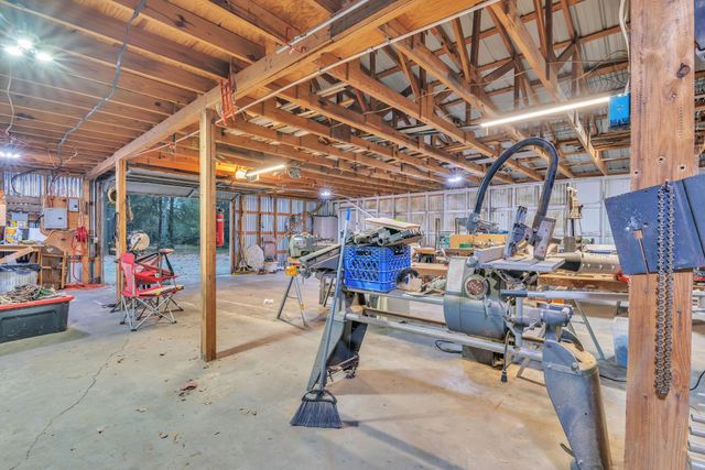 2802 Red Maple Rd, Big Sandy, TX 75755