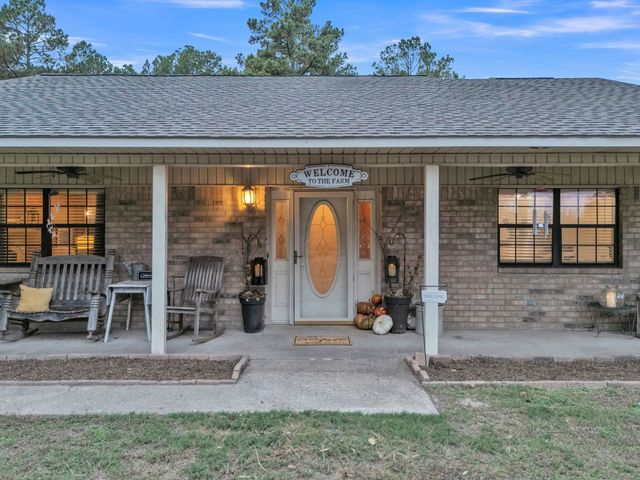 2802 Red Maple Rd, Big Sandy, TX 75755