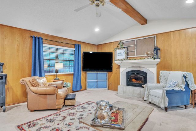 2802 Red Maple Rd, Big Sandy, TX 75755