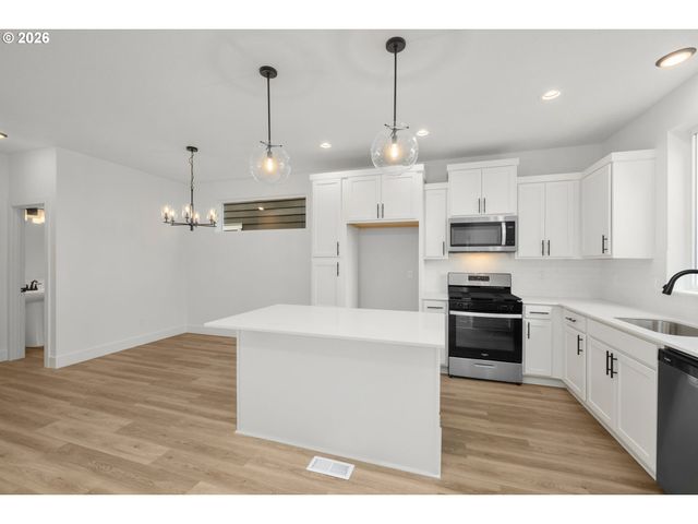19783 Sw Lou Ln, Beaverton, OR 97007